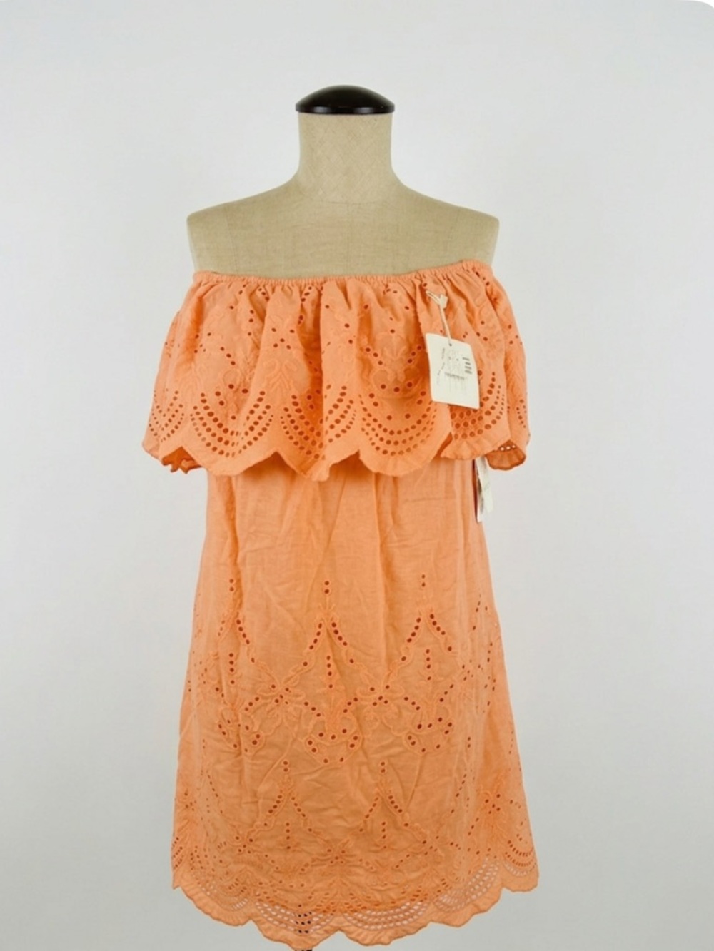 Altar'd State Peach Eyelet Dress. Vacation, beach, daytime, garden. Med.